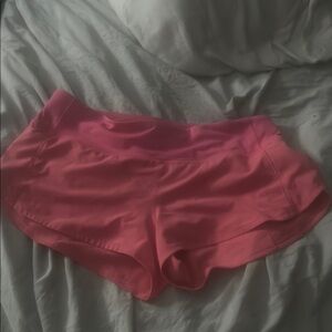 lululemon lipgloss speed up shorts - size 6